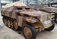 Picture from:  https://www.flickr.com/photos/aussiefordadverts/30203019535